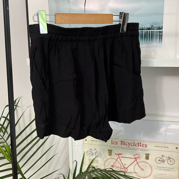 Naif Montreal black drapey shorts - Picture 2 of 3